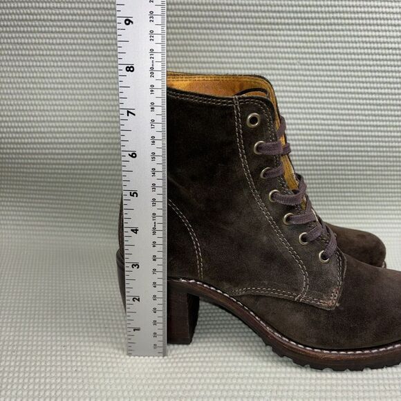 FRYE Sabrina Suede Lace-Up Booties Women’s Size 6.5M Combat Vibram Soles - Picture 2 of 10